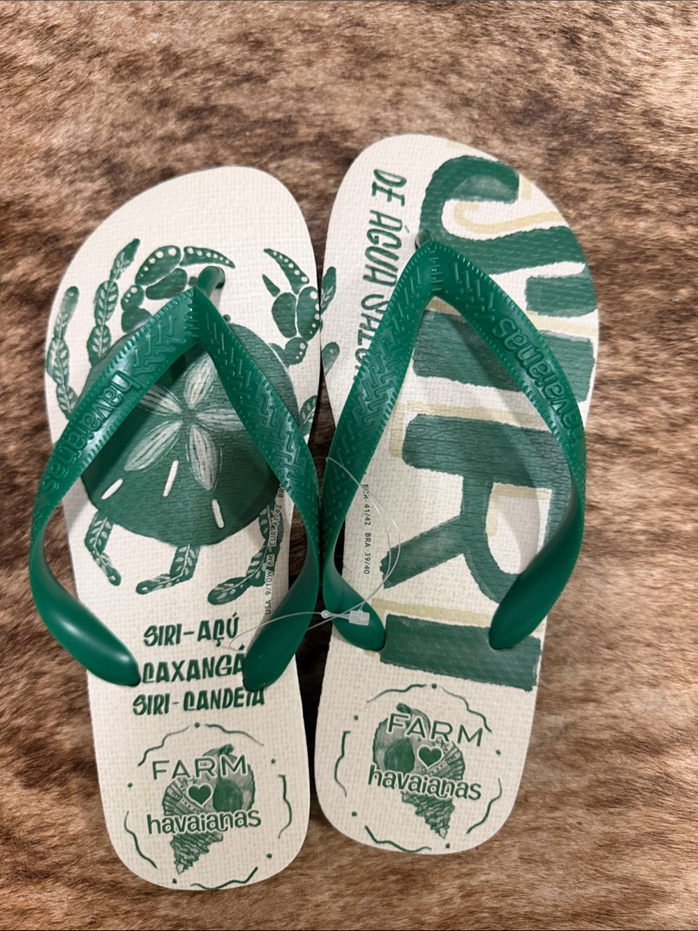 FARM Havaianas White & Green Graphic Flip Flops